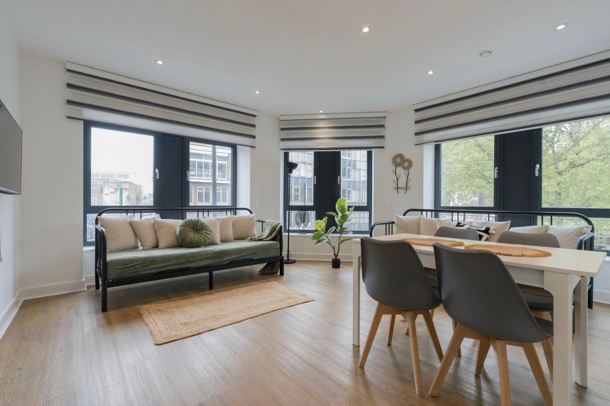 Stylish Modern By Aldgate East Station 4 *